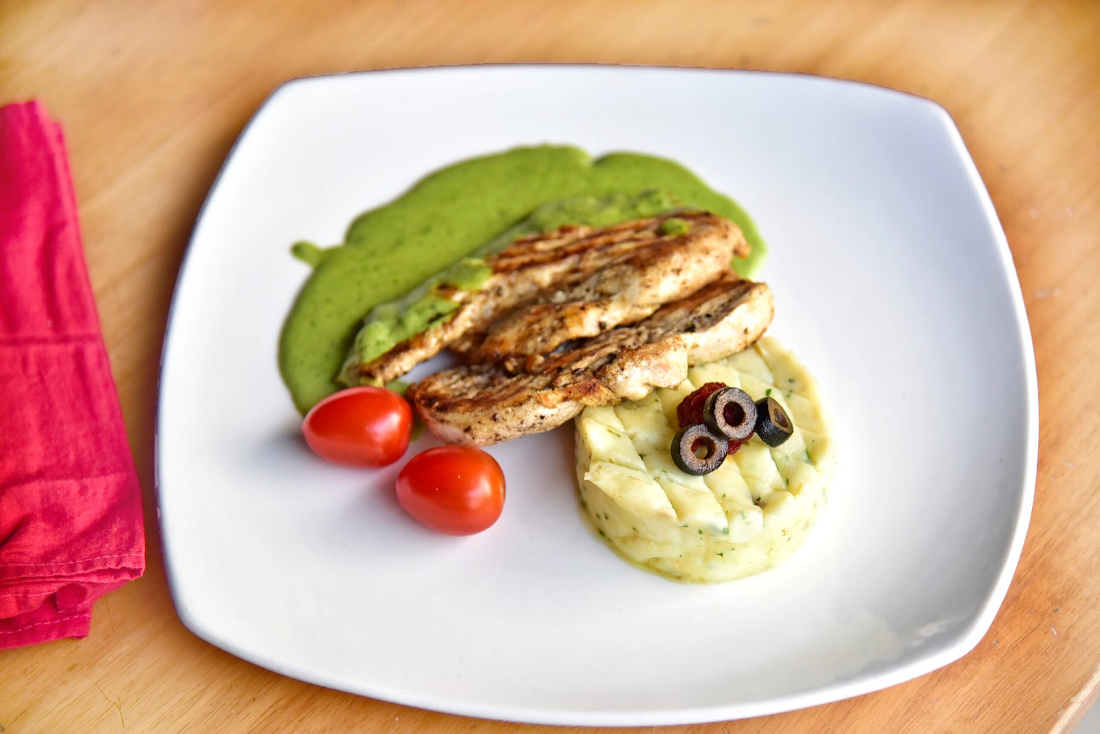 Eat Better Express Basil Pesto Chicken with Mashed Potato